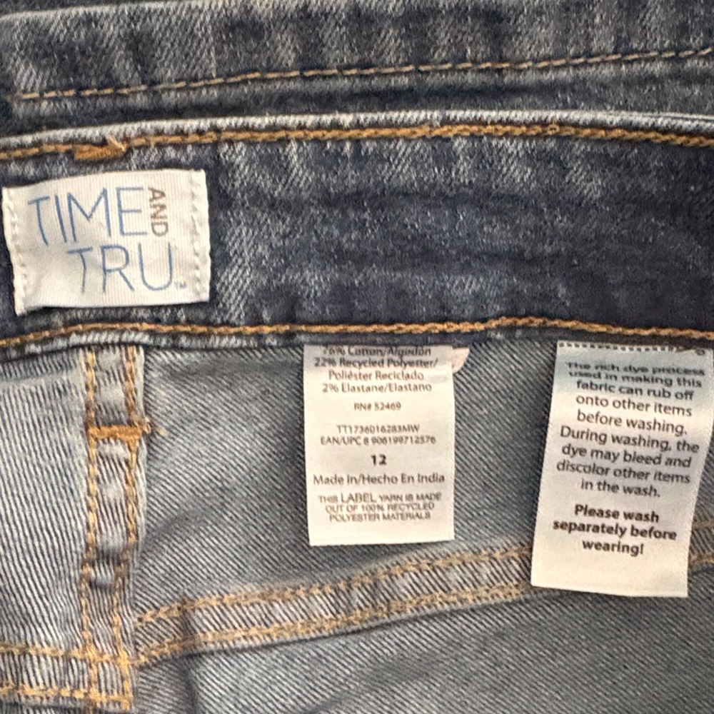 Time and Tru Medium Blue High-Rise Button-Fly Women’s Jeans - Picture 3 of 3